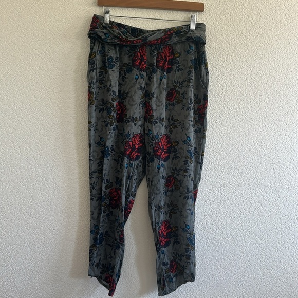 Free People Got Me Twisted Floral Harem Pants - Picture 3 of 8